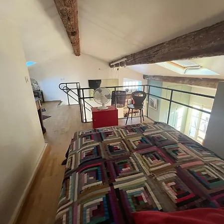 Le Petit Duplex Du Quartier-haut Lägenhet Sète