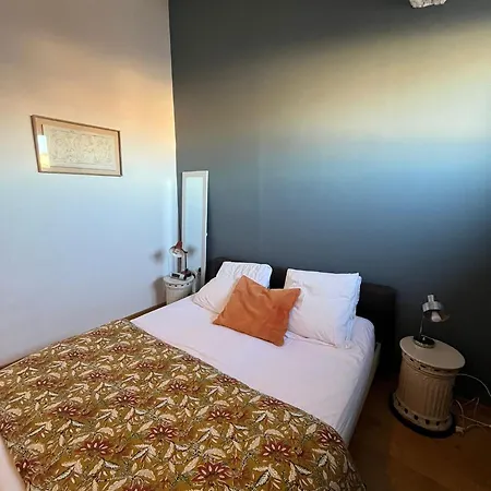 Lägenhet Le Petit Duplex Du Quartier-haut Sète